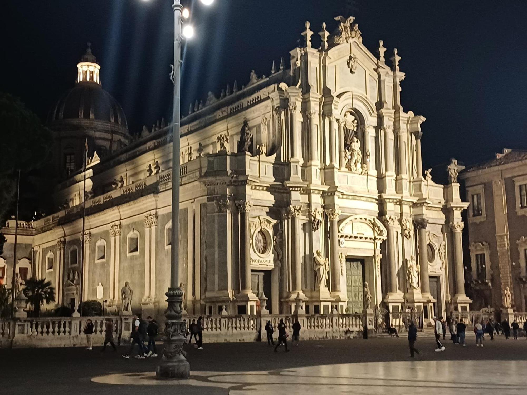 Il Sole Nel Cuore Catánia Buitenkant foto